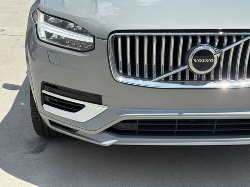 Used 2025 Volvo XC90 T8 Plus w/ Protection Package Premier AWD/4WD image 11