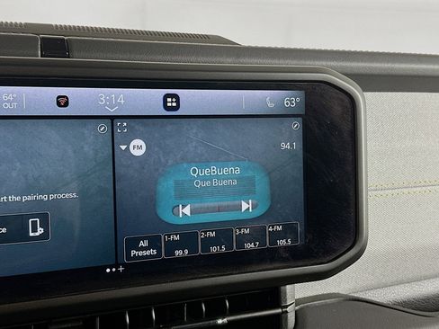 Used 2025 Jeep Wrangler Sahara w/ Safety Group image 21