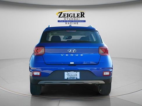 New 2026 Hyundai Venue SEL FWD image 7