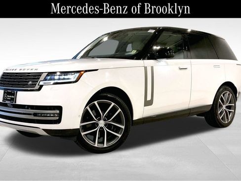 Used 2025 Land Rover Range Rover SE AWD/4WD image 2