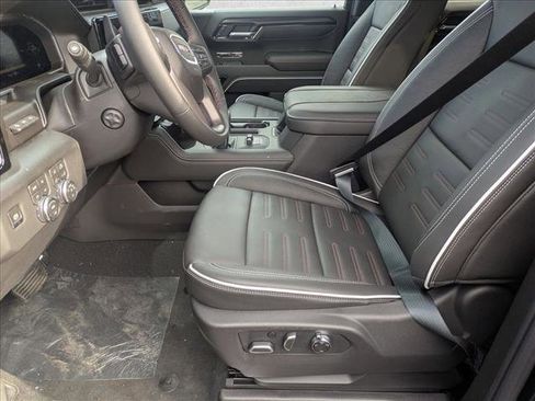 New 2026 GMC Sierra 1500 AT4X image 4