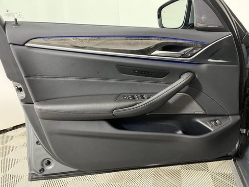 Used 2023 BMW 530i xDrive w/ M Sport Package image 10