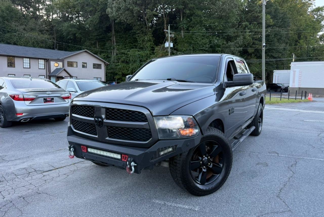 Used 2018 RAM 1500 Express w/ Express Value Package RWD image 4