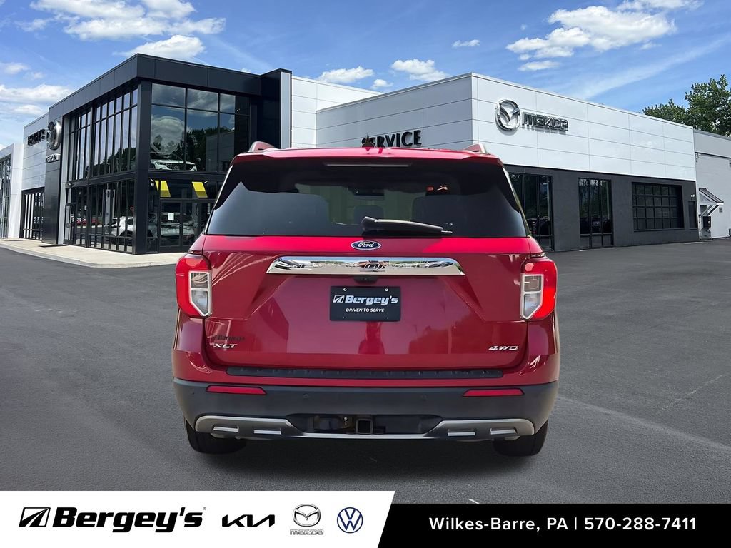 Used 2021 Ford Explorer XLT w/ Equipment Group 202A AWD/4WD image 10