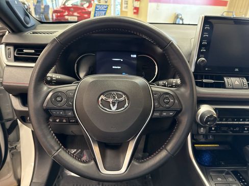 Used 2021 Toyota RAV4 XSE image 33