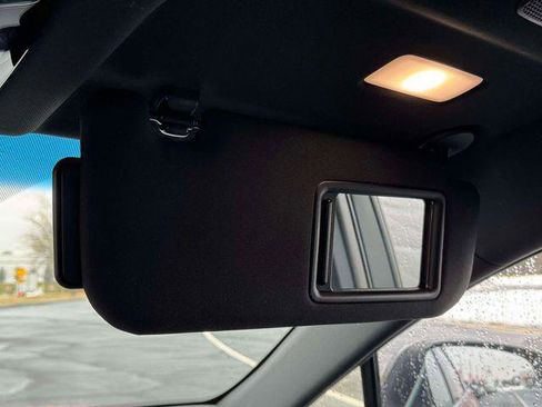 Certified 2023 Toyota Venza Nightshade image 33