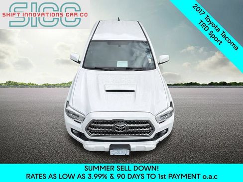 Used 2017 Toyota Tacoma TRD Sport AWD/4WD image 9
