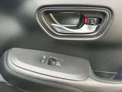 Used 2024 Honda HR-V LX image 21