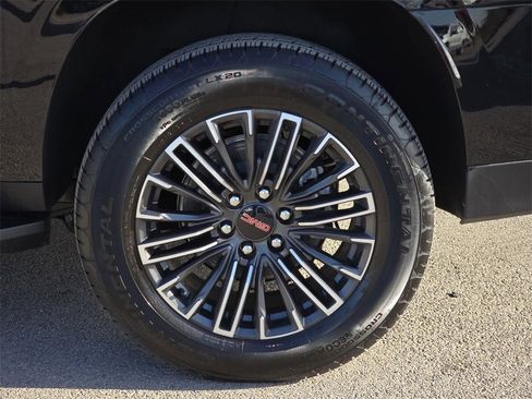 New 2026 GMC Yukon XL Elevation w/ LPO, Floor Liner Package image 32