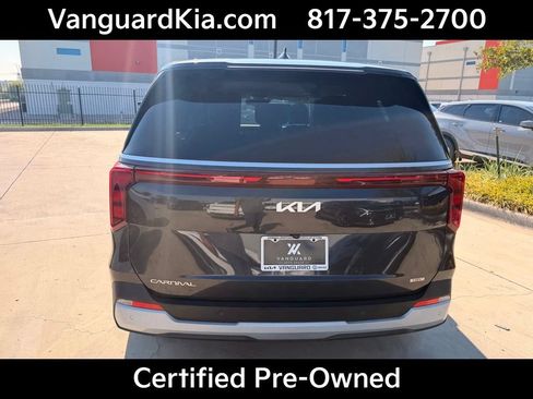 Certified 2026 Kia Carnival LXS FWD image 3