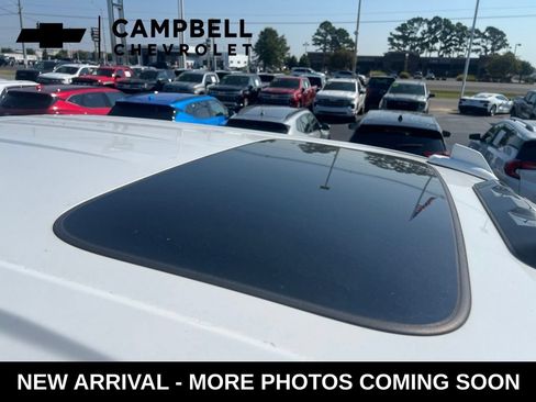 Used 2022 Chevrolet Silverado 2500 LTZ w/ LTZ Premium Package AWD/4WD image 9