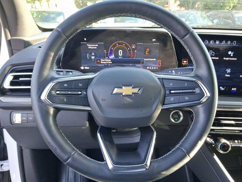 Used 2024 Chevrolet Traverse LS FWD image 20
