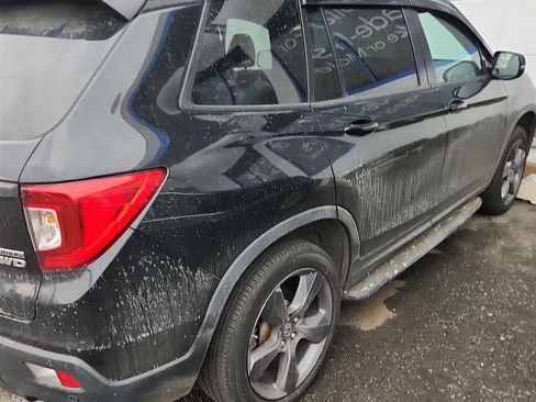 Certified 2021 Honda Passport Touring image 4