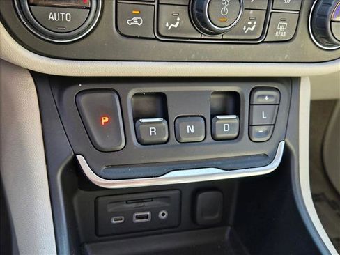 Used 2020 GMC Terrain Denali w/ Denali Premium Package image 15