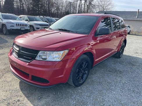 Used 2020 Dodge Journey SE w/ SE Popular Equipment Group FWD image 1