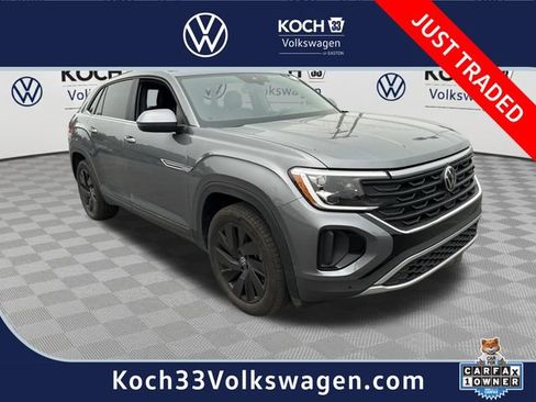 Used 2024 Volkswagen Atlas Cross Sport SE AWD/4WD image 1