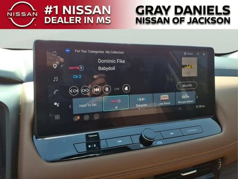 Used 2024 Nissan Rogue Platinum w/ Platinum Premium Package FWD image 17