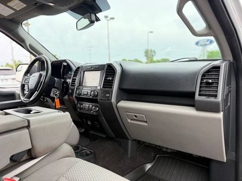 Used 2019 Ford F150 XLT w/ Equipment Group 302A Luxury AWD/4WD image 18