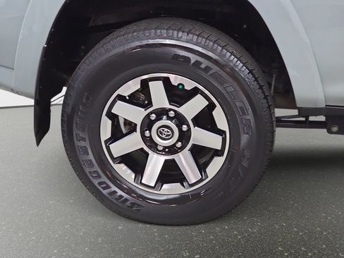 Used 2023 Toyota 4Runner TRD Off-Road Premium w/ Moonroof Package AWD/4WD image 35