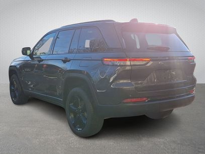 New 2025 Jeep Grand Cherokee Limited w/ Black Appearance Package