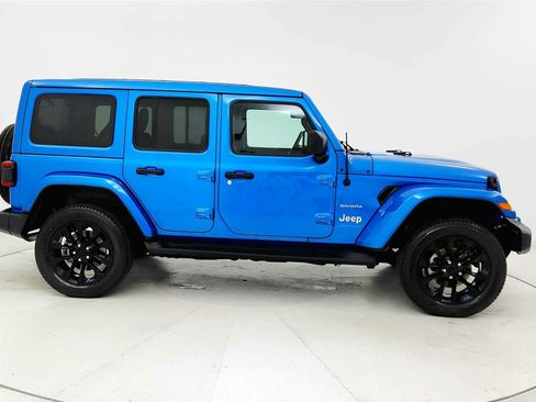 Used 2023 Jeep Wrangler Unlimited Sahara w/ Cold Weather Group image 6