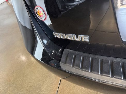 Used 2013 Nissan Rogue SV image 19