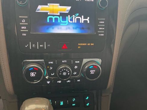 Used 2014 Chevrolet Traverse LT image 21