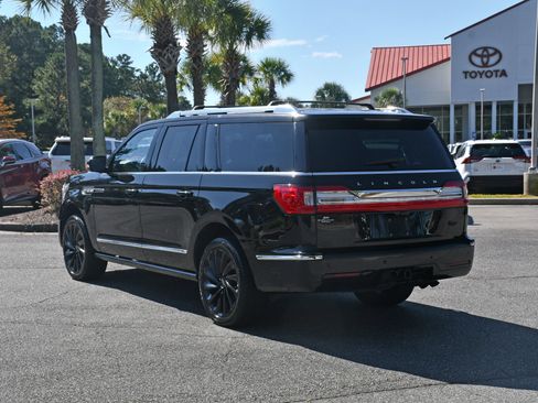 Used 2021 Lincoln Navigator L Reserve image 3