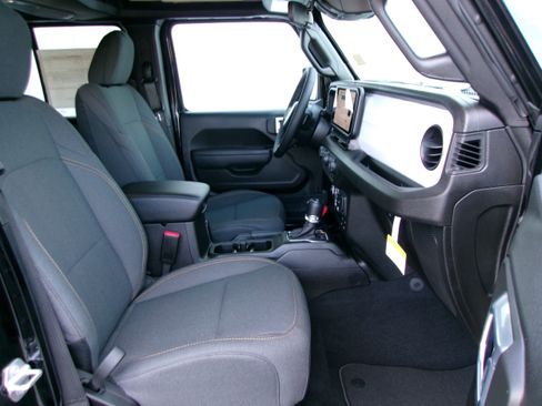 New 2026 Jeep Wrangler Unlimited Sport image 20