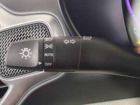 Used 2025 Kia Soul LX w/ LX Technology Package FWD image 27