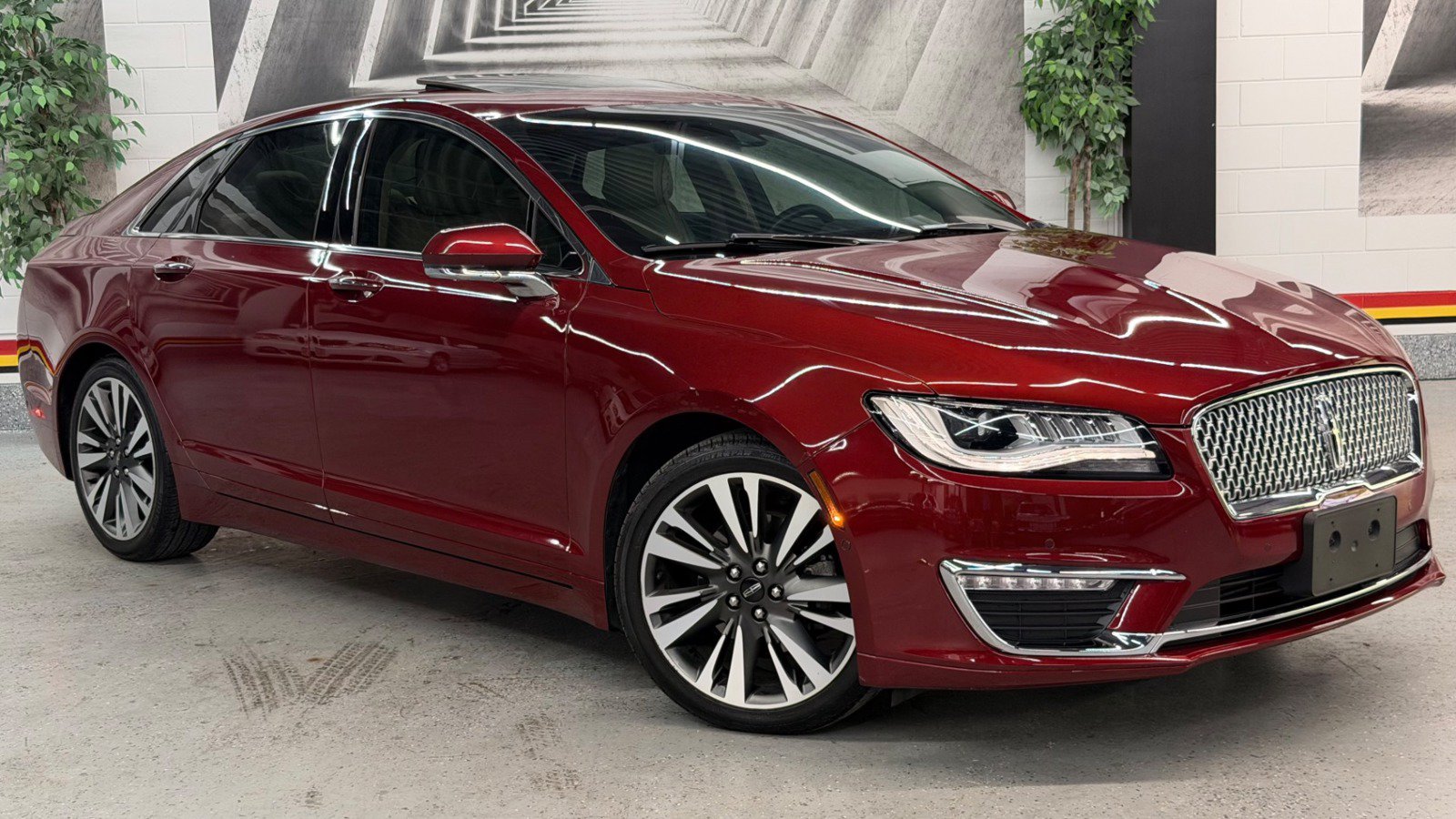 Used 2017 Lincoln MKZ Reserve w/ Technology Package FWD image 1