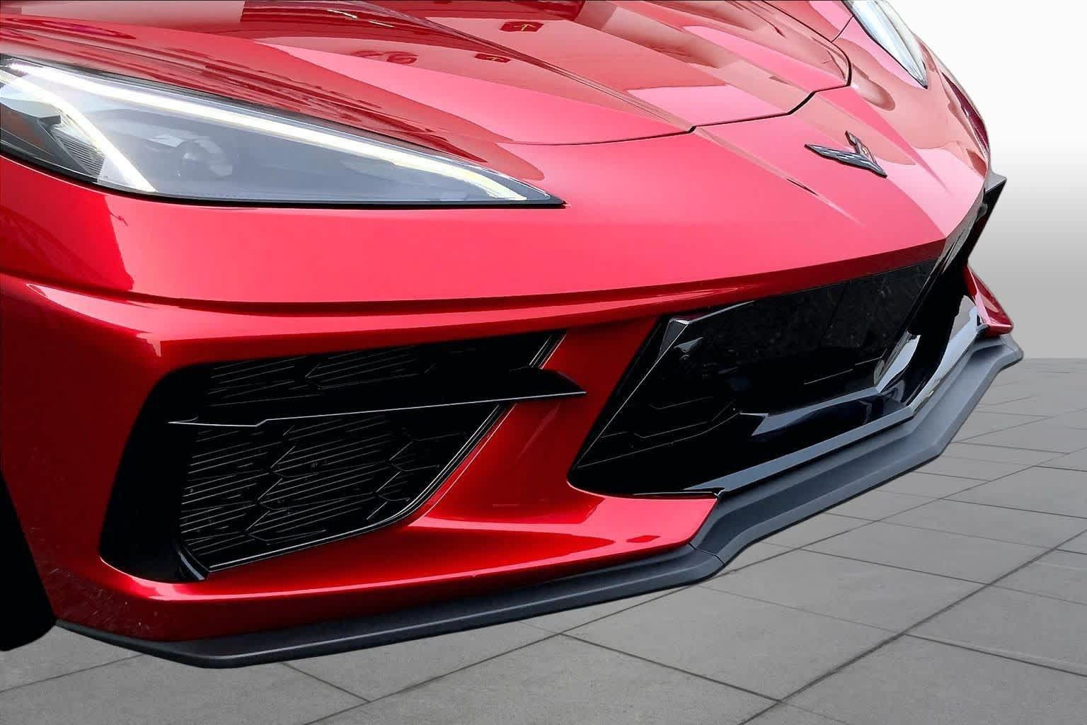 Used 2021 Chevrolet Corvette Stingray Preferred Cpe w/ Z51 Performance Package RWD image 29