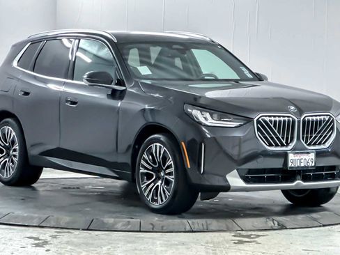 Used 2025 BMW X3 xDrive30i w/ Convenience Package image 9