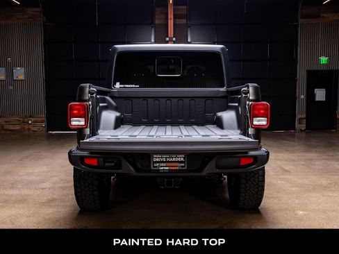 Used 2021 Jeep Gladiator Sport image 8