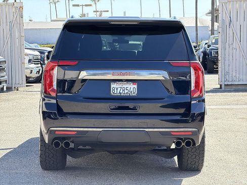 Used 2022 GMC Yukon XL AT4 w/ AT4 Premium Package AWD/4WD image 6