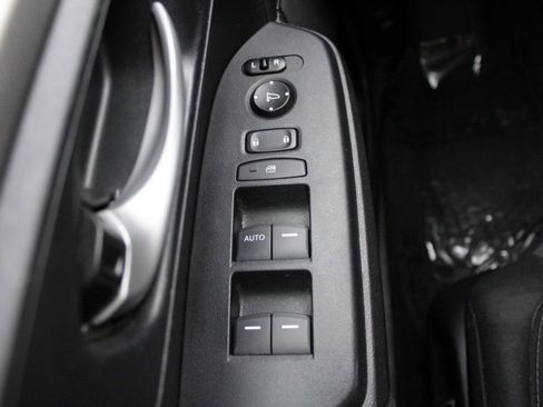 Used 2017 Honda CR-V LX image 26