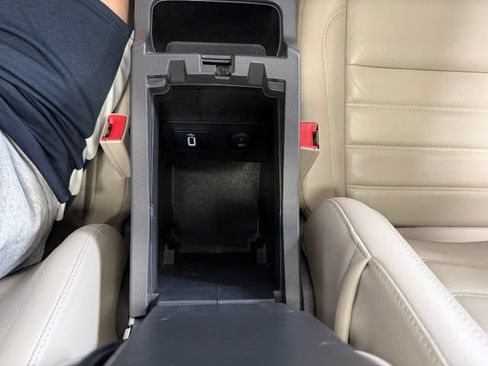 Used 2017 Ford Escape Titanium FWD image 45