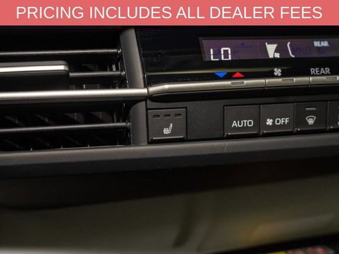 Certified 2025 Toyota Sienna XLE FWD image 15