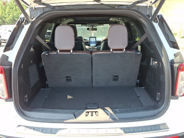Used 2020 Ford Explorer Platinum w/ Premium Technology Package AWD/4WD image 30