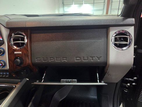 Used 2015 Ford F250 Lariat w/ Lariat Ultimate Package image 42