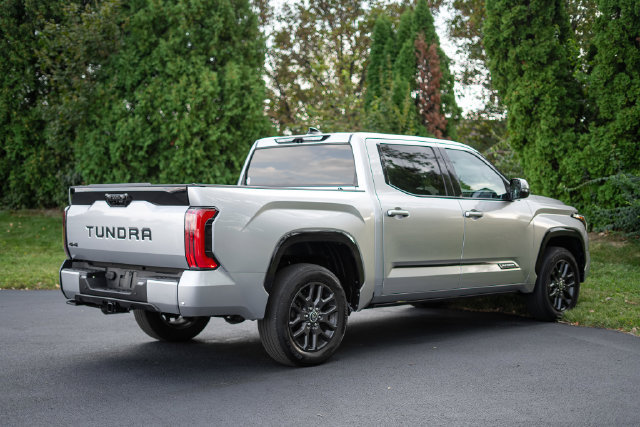 Used 2023 Toyota Tundra Platinum AWD/4WD image 5