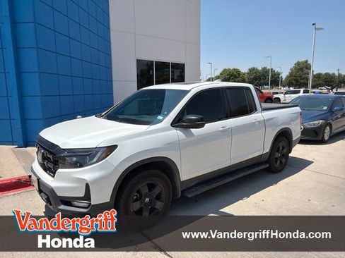 Used 2025 Honda Ridgeline Black Edition image 1