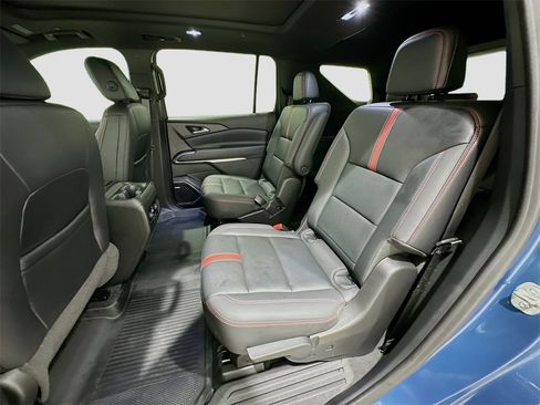 Used 2024 Chevrolet Traverse RS image 26