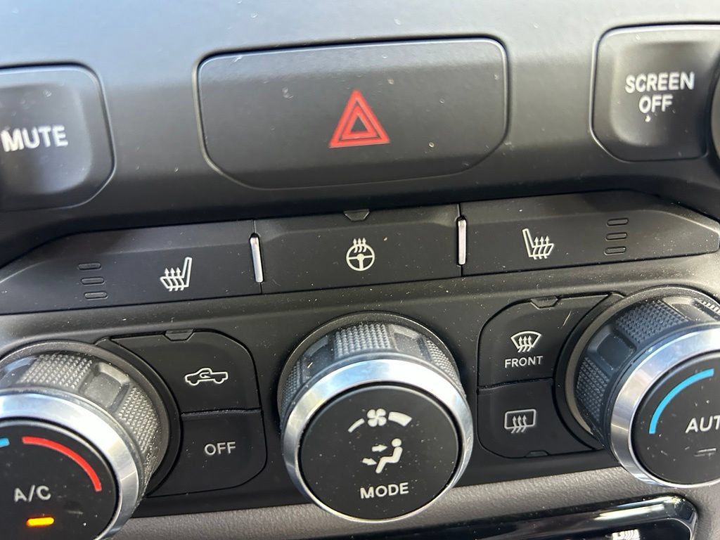 Used 2021 RAM 1500 Big Horn AWD/4WD image 36