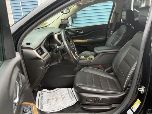 Used 2017 GMC Acadia Denali w/ Technology Package AWD/4WD image 9