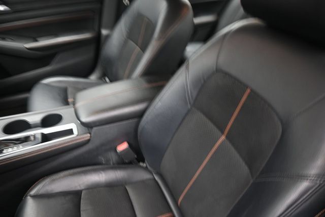 Used 2022 Nissan Altima 2.5 SR FWD image 18
