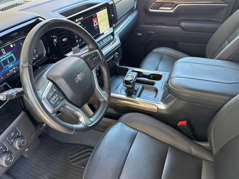 Used 2023 Chevrolet Silverado 1500 RST AWD/4WD image 9
