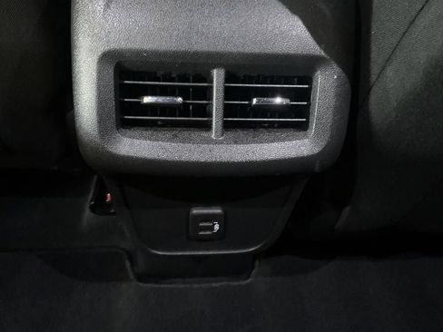 Used 2024 Chevrolet Equinox LT AWD/4WD image 28