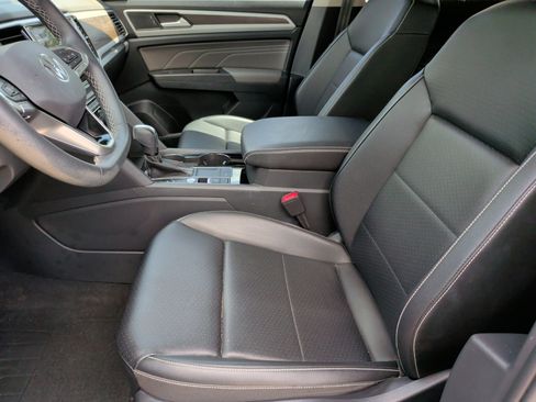 Used 2023 Volkswagen Atlas SE FWD image 24