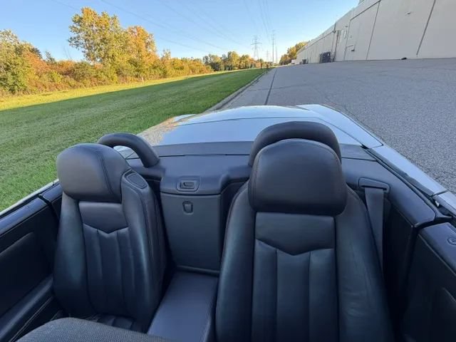 Used 2004 Cadillac XLR RWD image 21